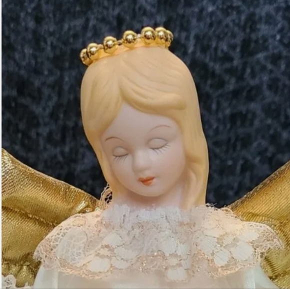 VINTAGE LIGHTED PORCELAIN ANGEL TREE TOPPER IN ORIGINAL BOX - Picture 7 of 8